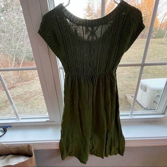 Green cotton short sleeved dress (small) - Picture 5 of 9